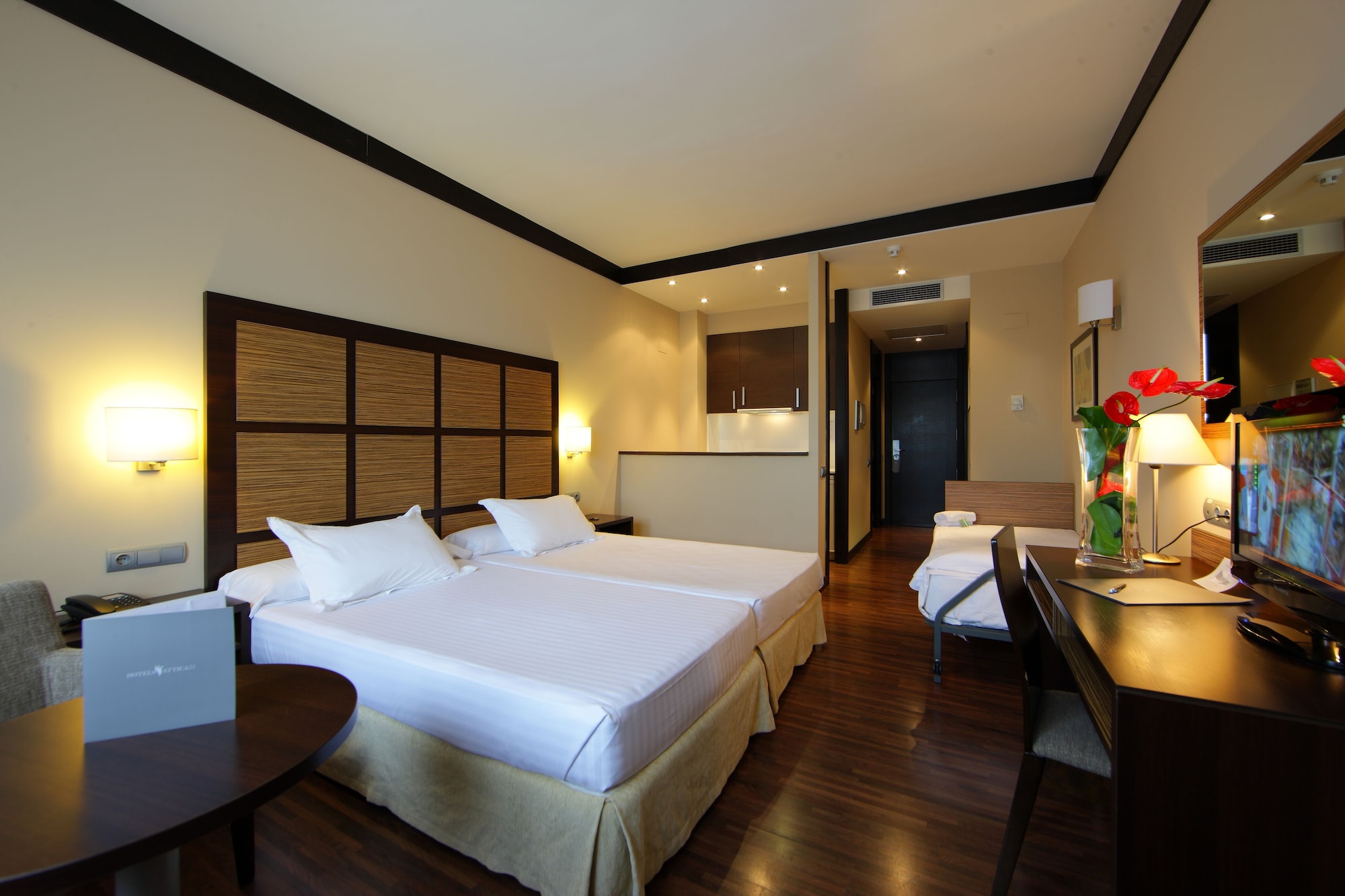 Studio, Twin Beds