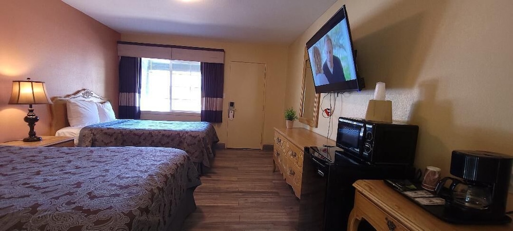 LAKEVIEW INN LUCERNE 22/66