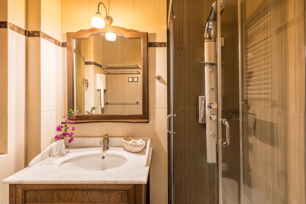 Junior Suite, Queen Bed, Sauna