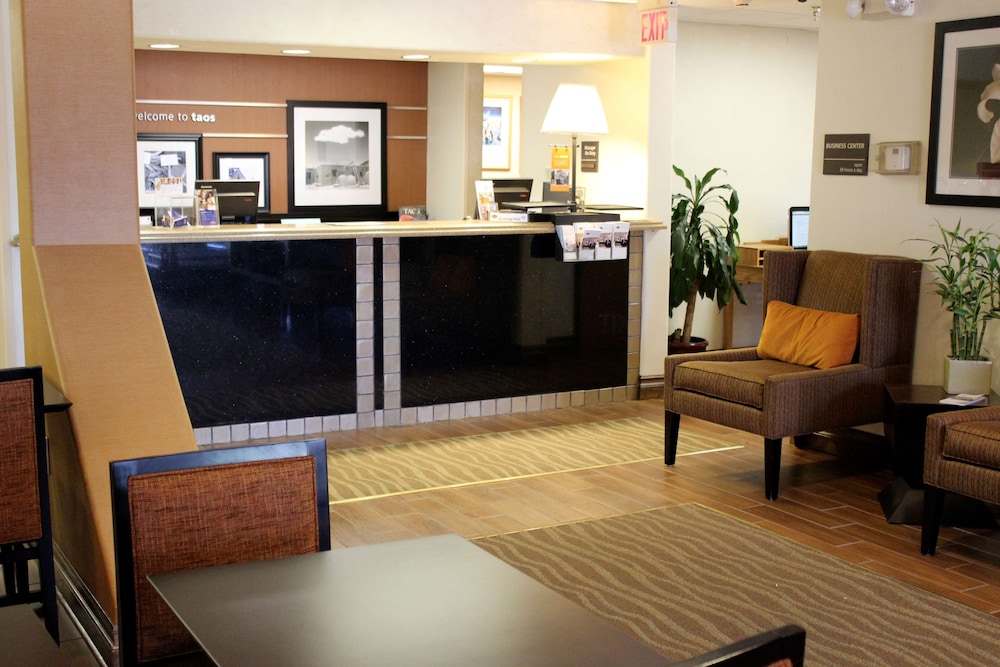 Hampton Inn Taos 9/48