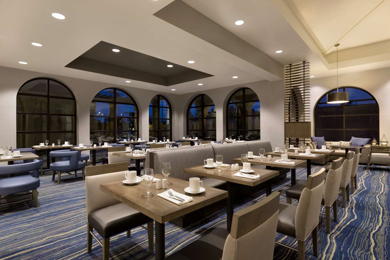 restaurant cafeteria