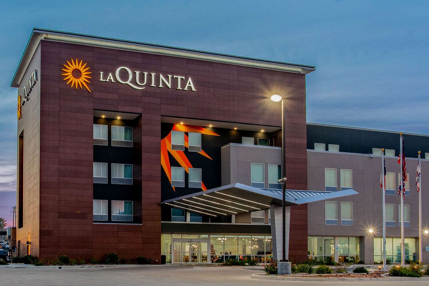 La Quinta Inn & Suites By Wyndham San Antonio Alamo City 2/49