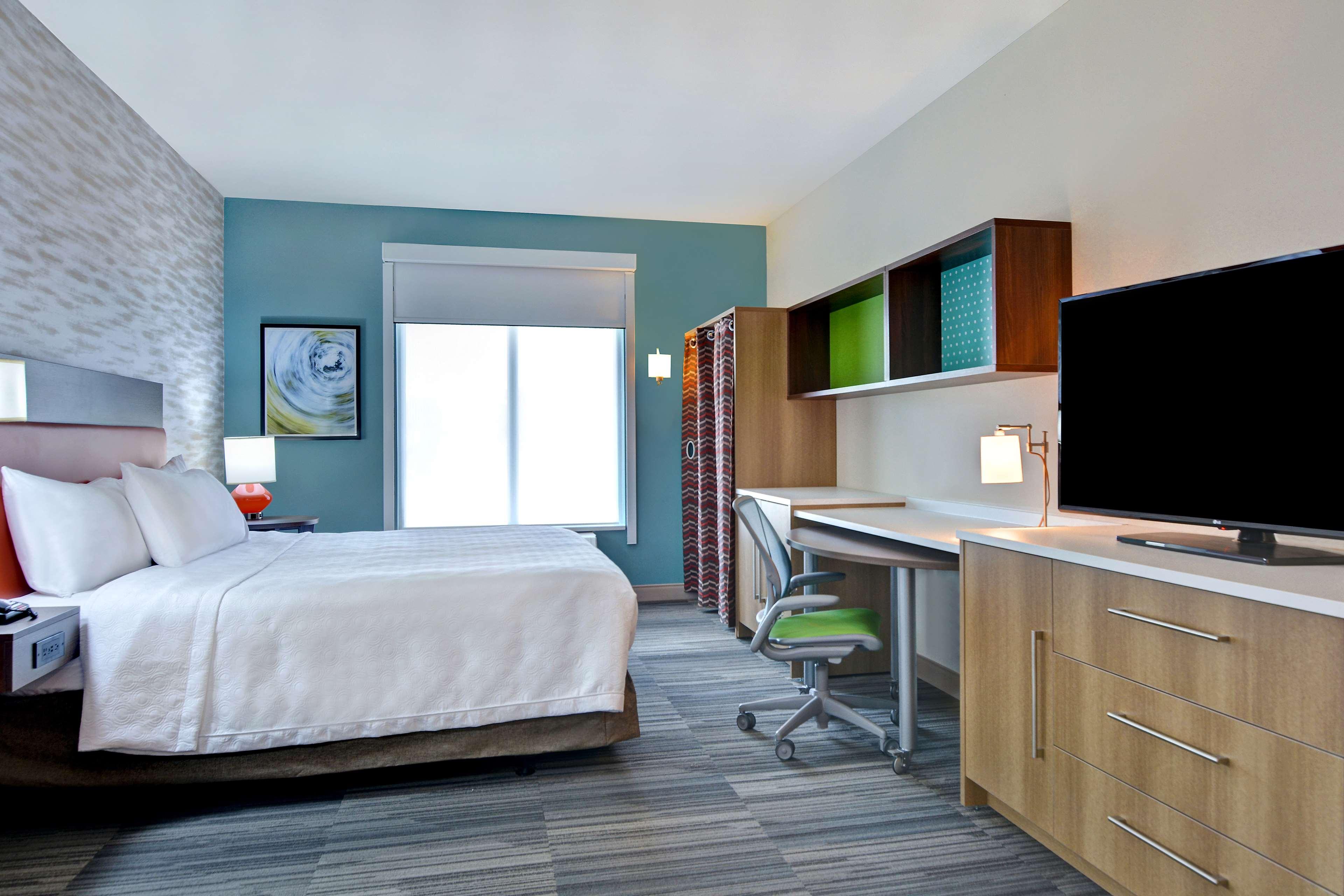 STUDIO, SUITE, KING BED, ACCESSIBLE