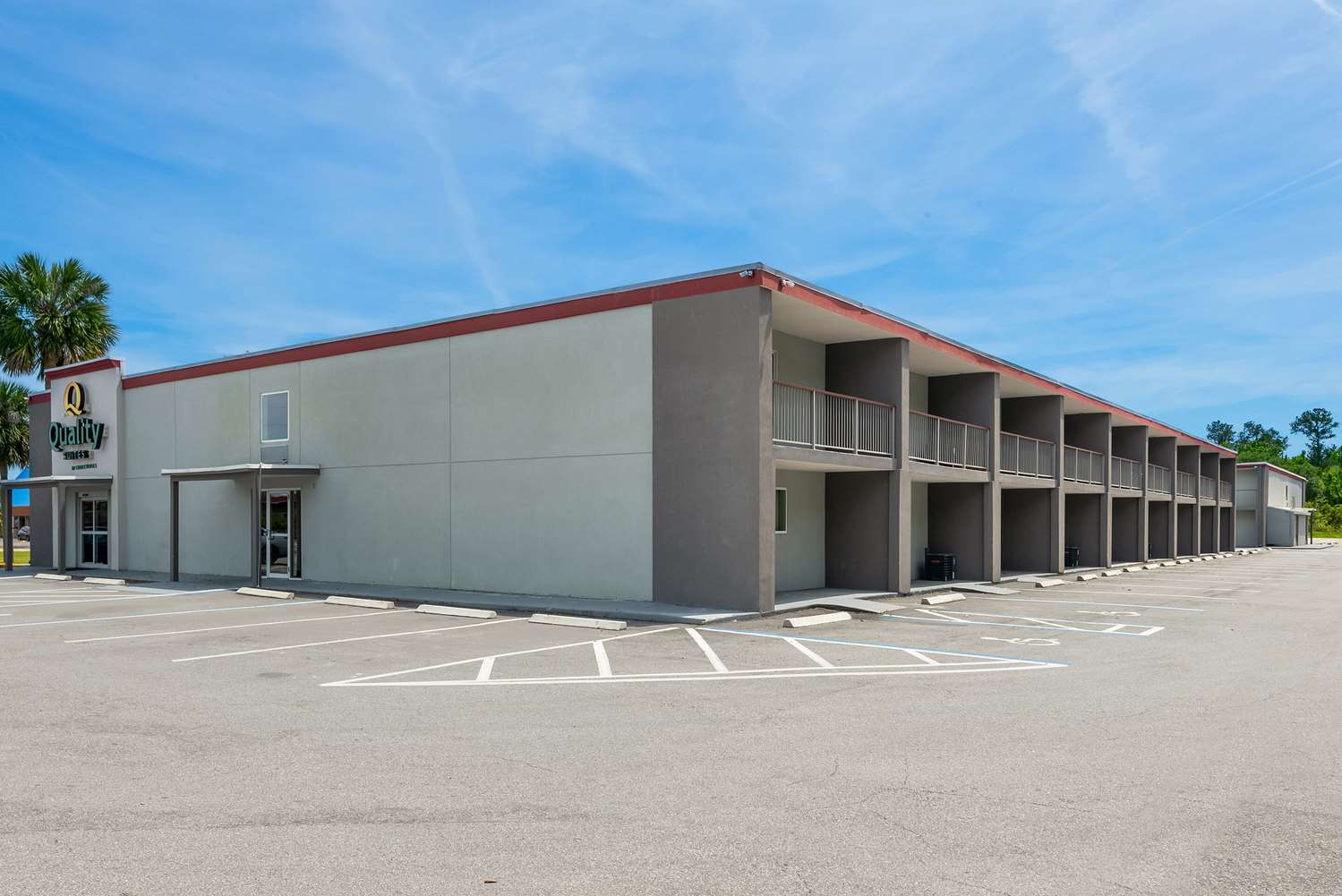 Quality Suites Wildwood The Villages 14/17