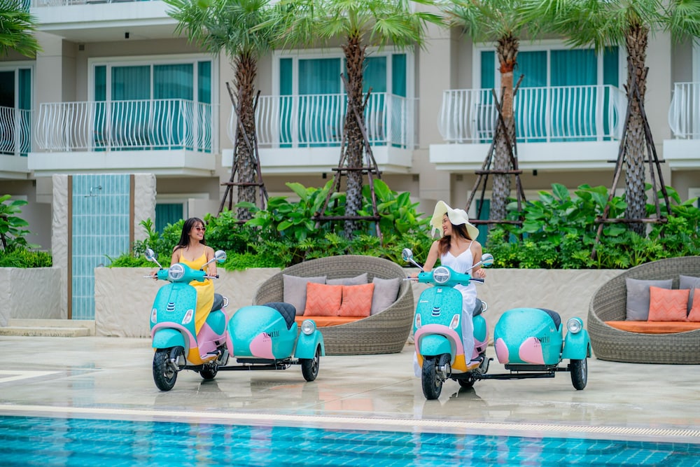M Social Hotel Phuket 41/50