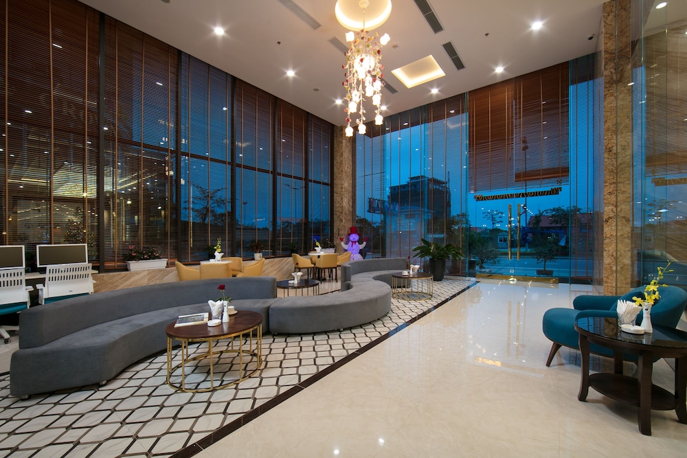 Ha Long Marina Hotel 3/32