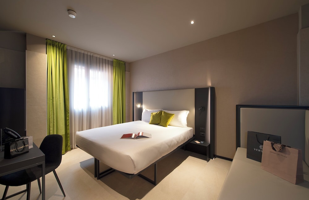 Scarlatti Hotel Milano 18/50