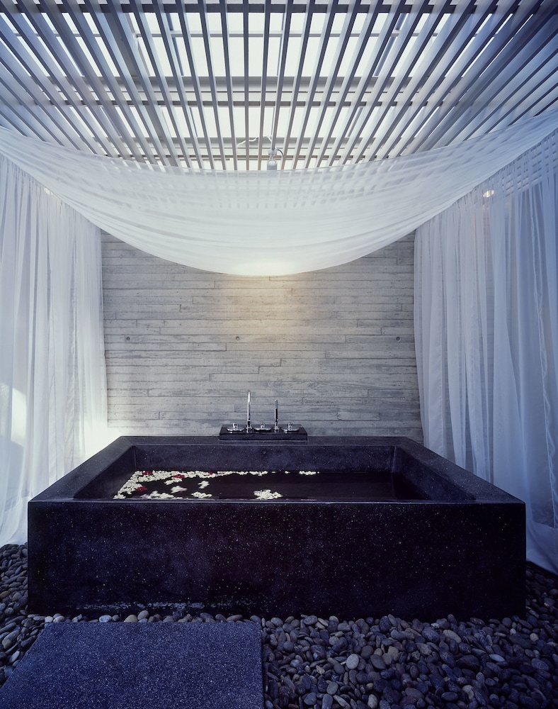 Sala Phuket Mai Khao Beach Resort 22/50