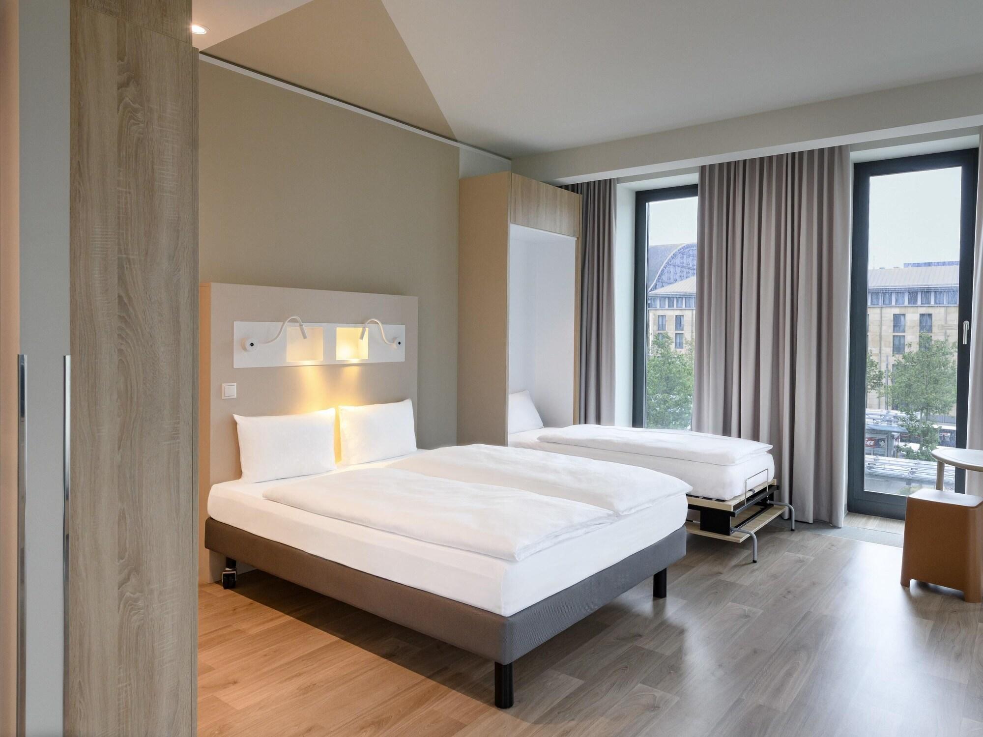 Standard, Multiple Beds