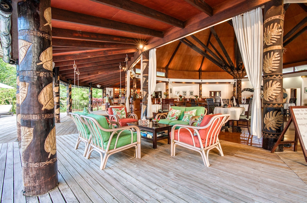 Matangi Private Island 25/50