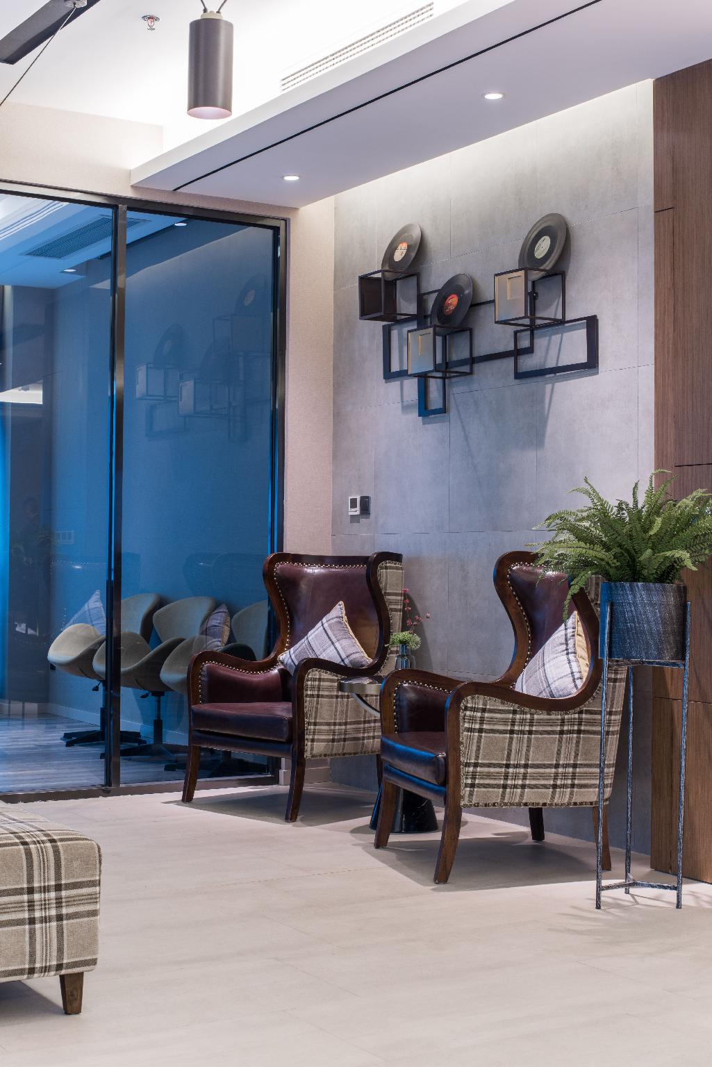 Home Inn Plus (Chongqing Jiefangbei Pedestrian Street) 28/42