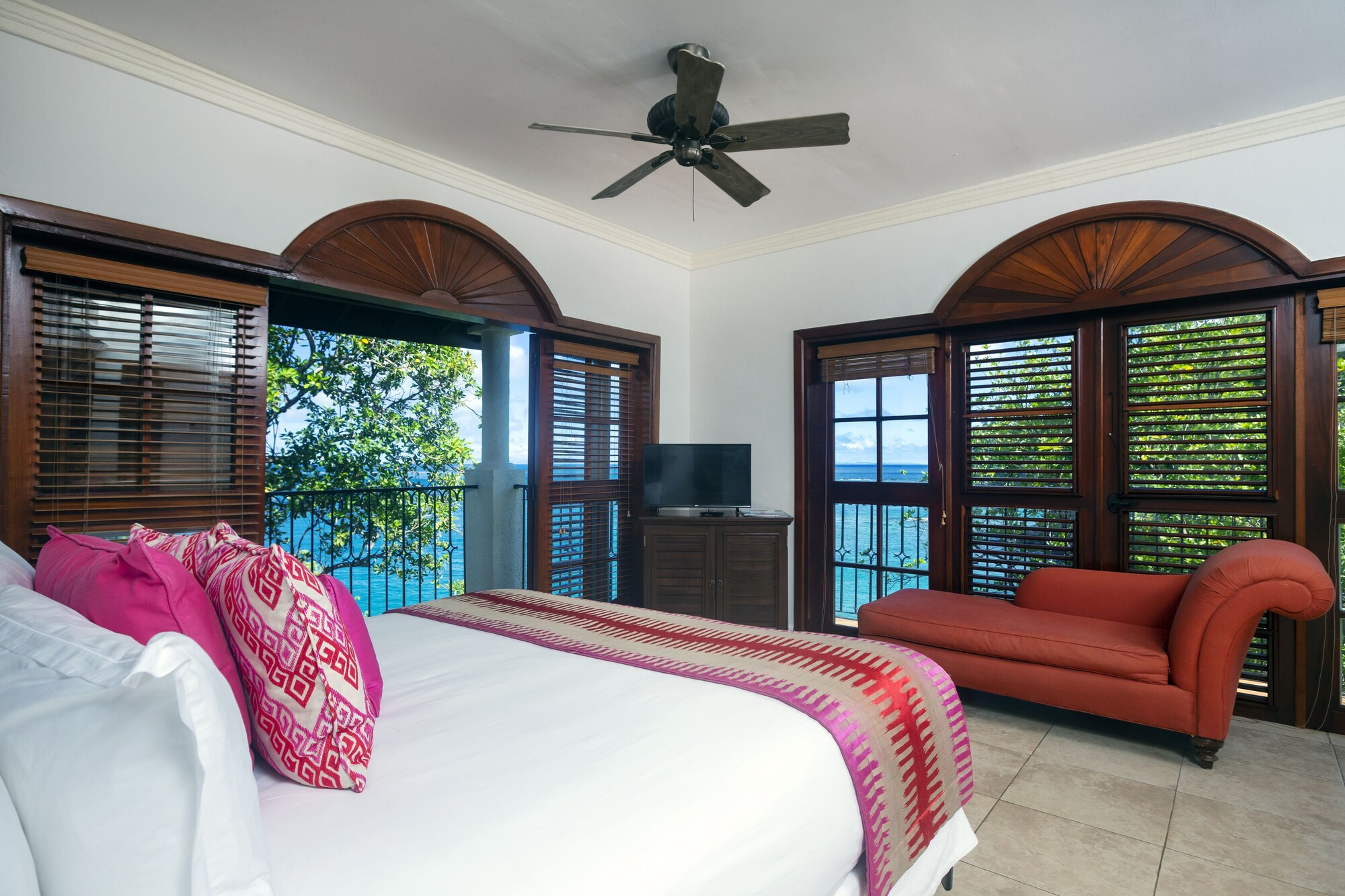1 Bedroom, Suite, King Bed, Ocean View, with Pool, Terrace