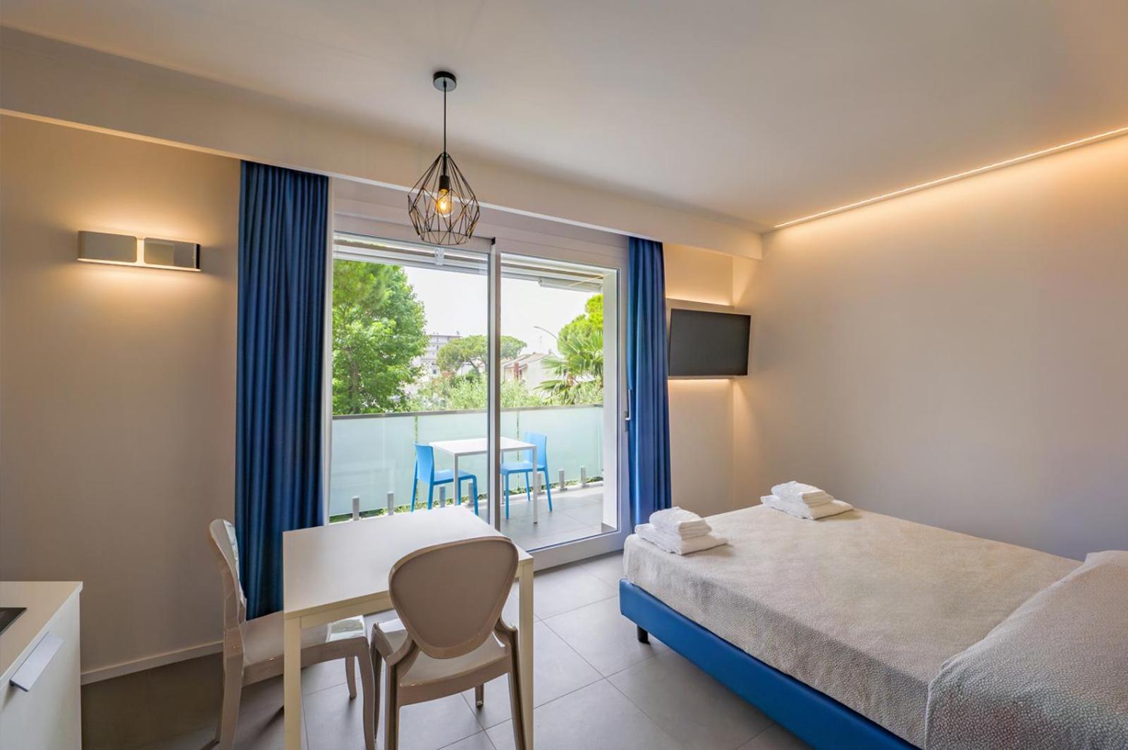 Room, Quadruple, Balcony