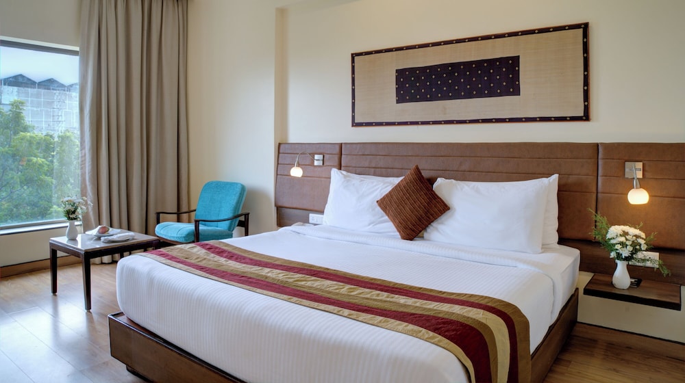 Fortune Pandiyan Hotel 11/50