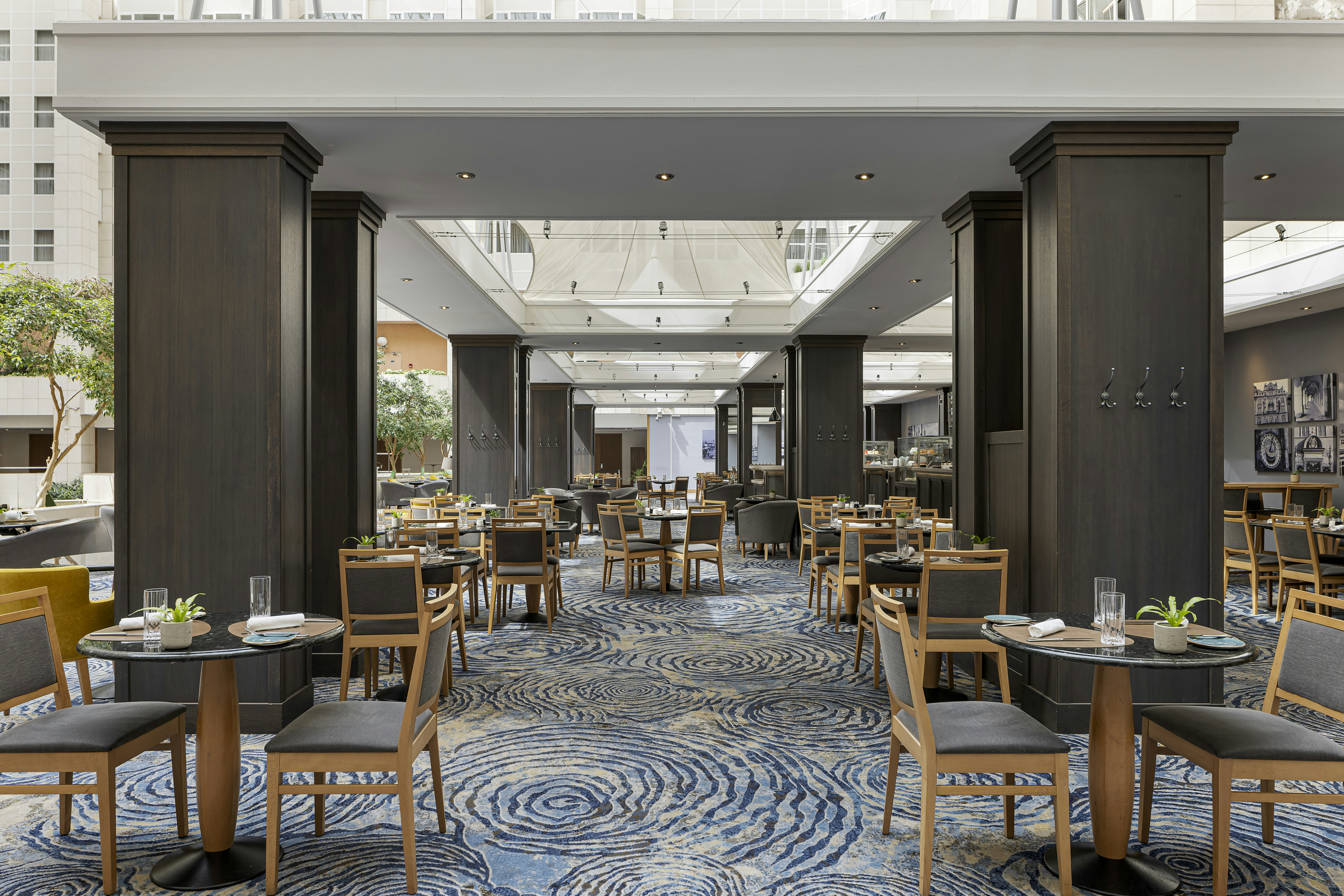 Hilton Prague Atrium 65/84