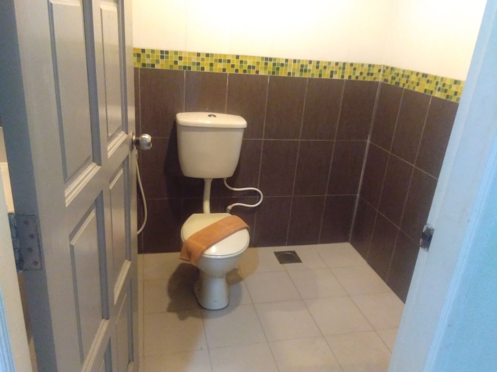 Arwana Inn 20/54