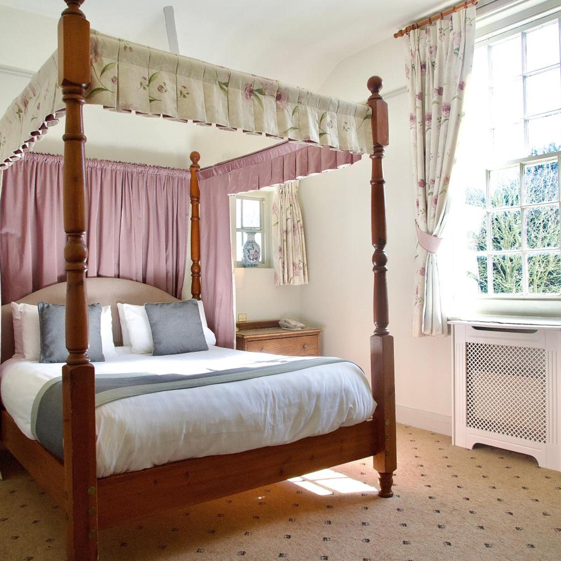 Four Poster