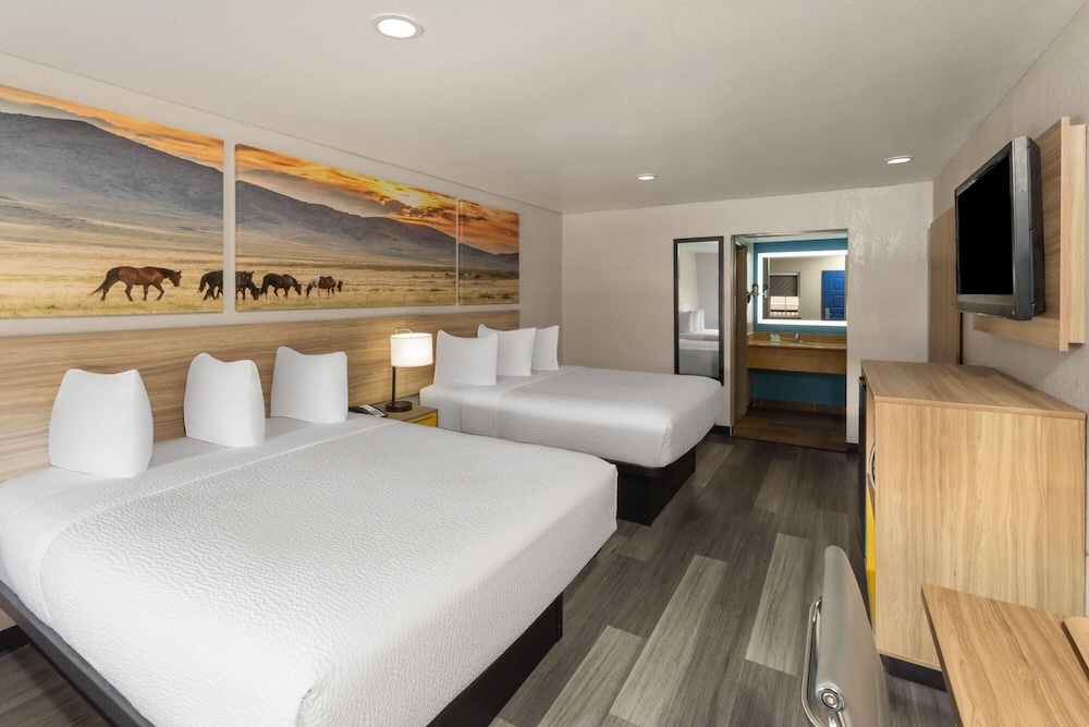 Days Inn By Wyndham El Paso West 18/50