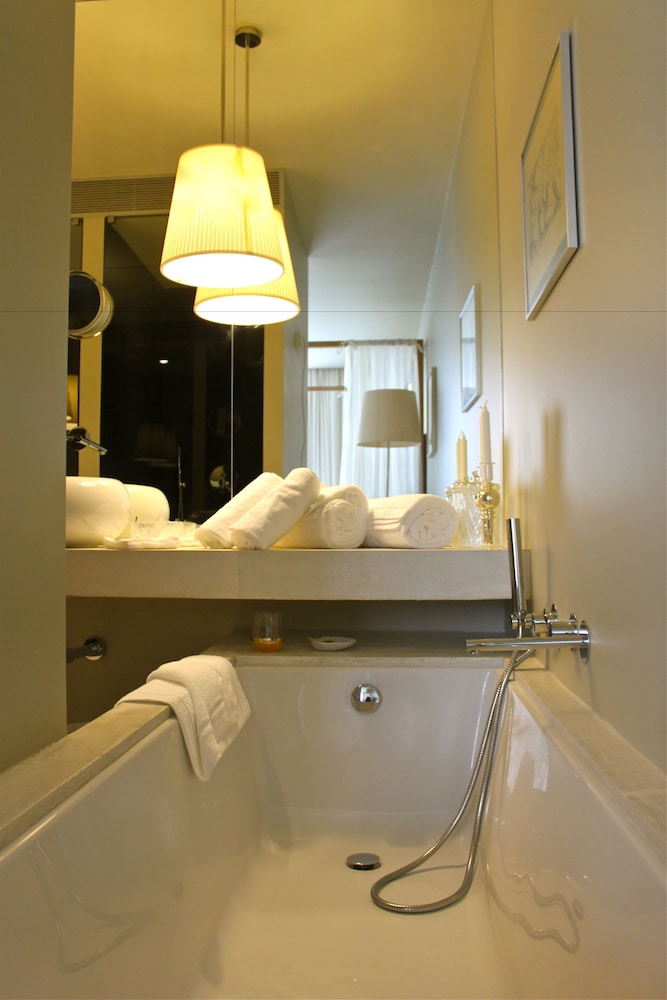 Carmo's Boutique Hotel 27/86