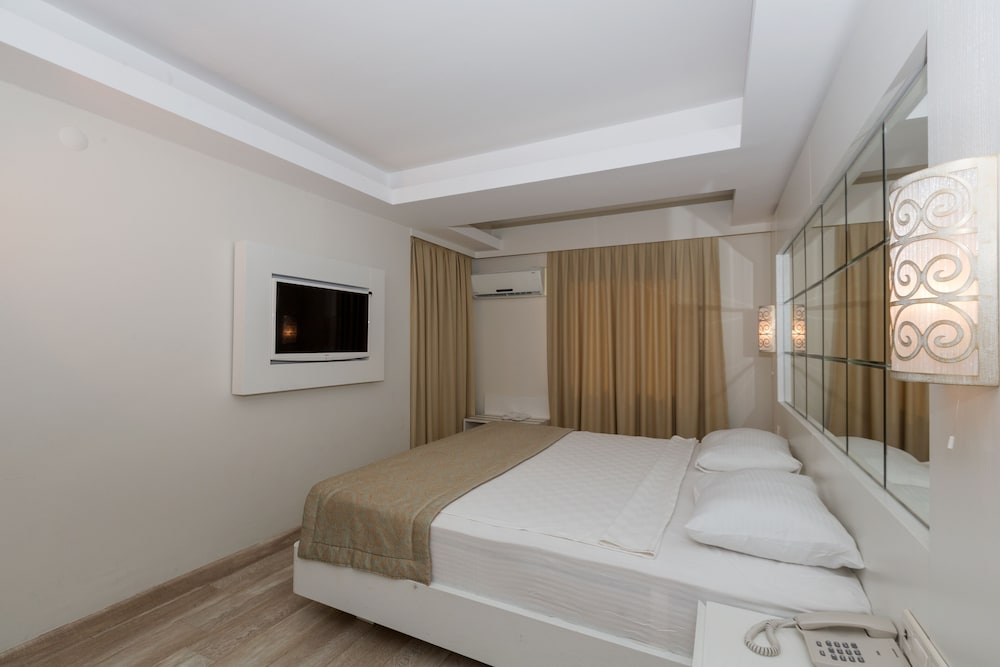 Mavi Deniz 13/50