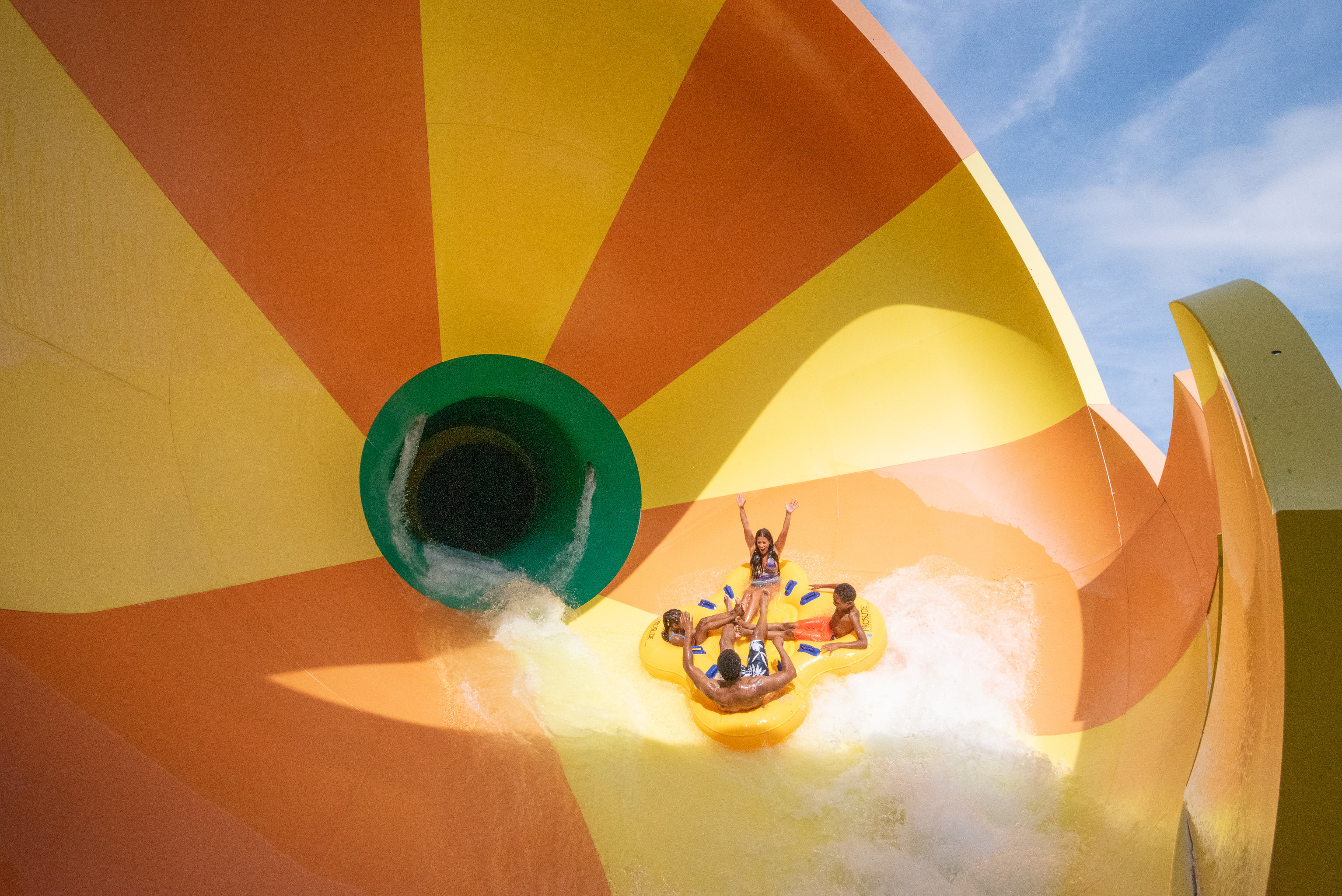Camelback Lodge & Aquatopia Indoor Waterpark 17/25