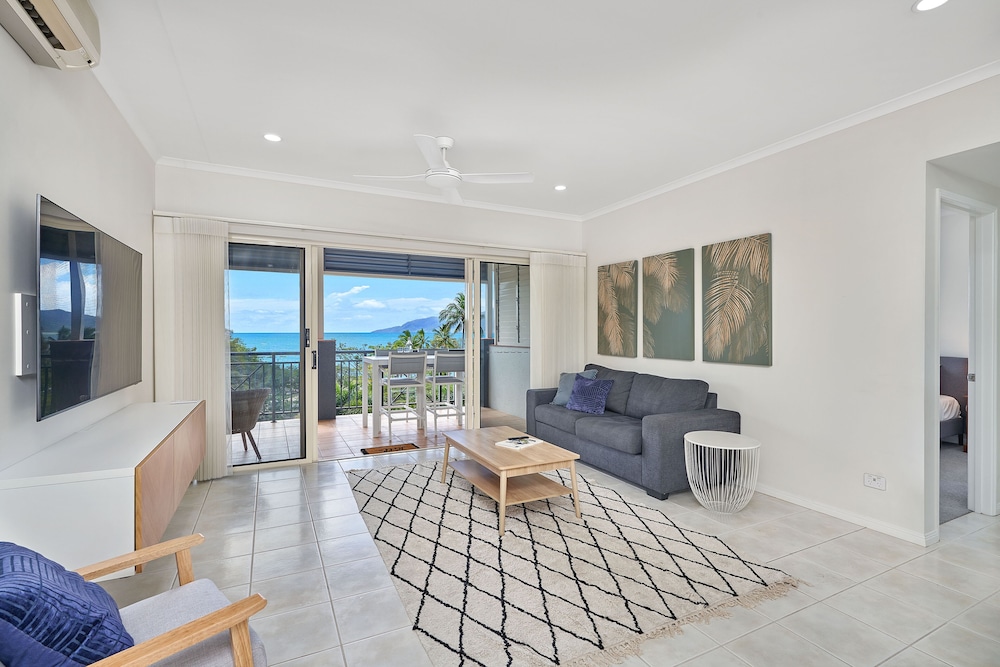 NORTH COVE WATERFRONT SUITES 33/58