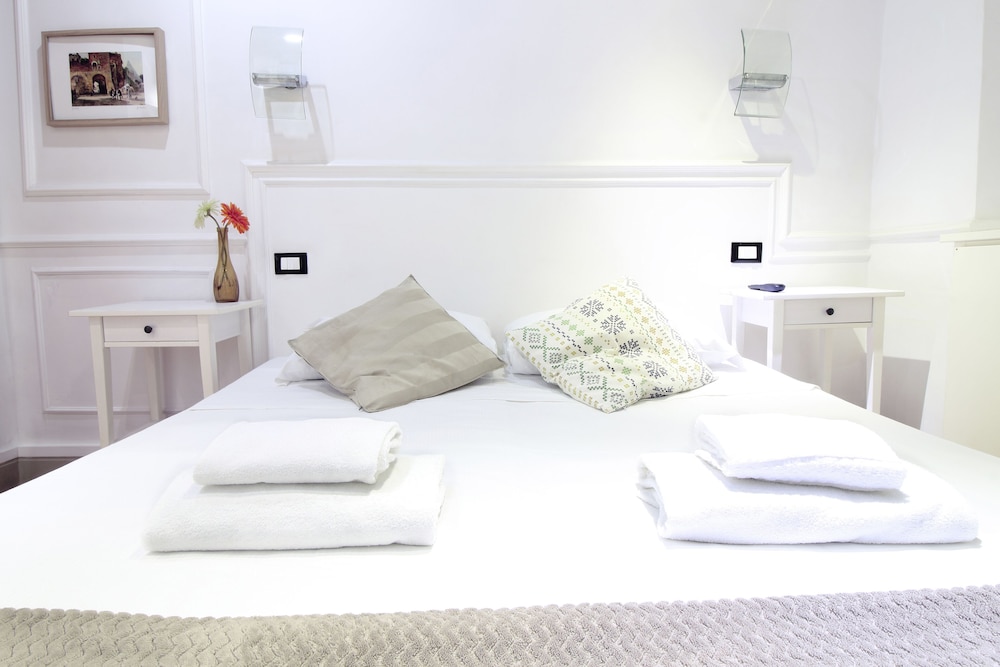 Domus Ester Roma 23/75