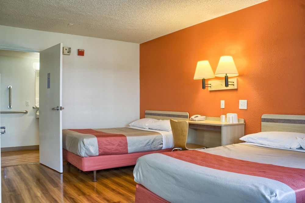 Motel6 Seattle, WA - South 13/39