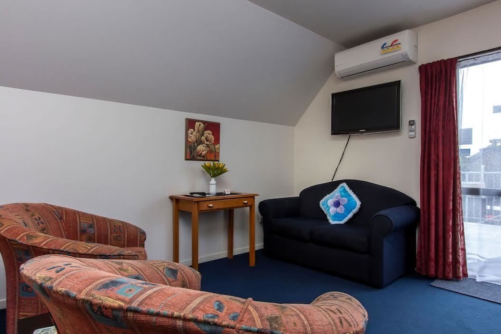 Garden City Motel 24/50