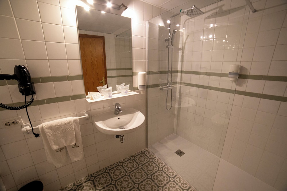 Hotel Villa Turistica de Cazorla 49/50