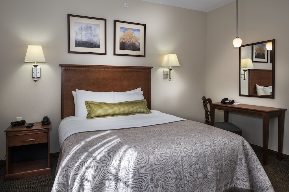 Candlewood Suites Conway 12/65