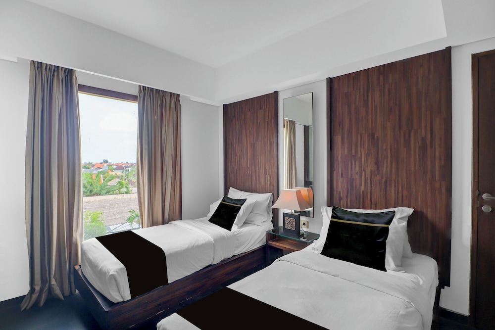 DELUXE, TWIN BEDS