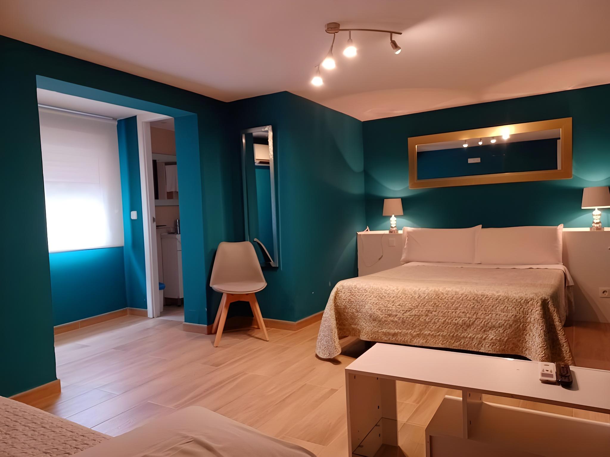 Room, Double or Twin Bed