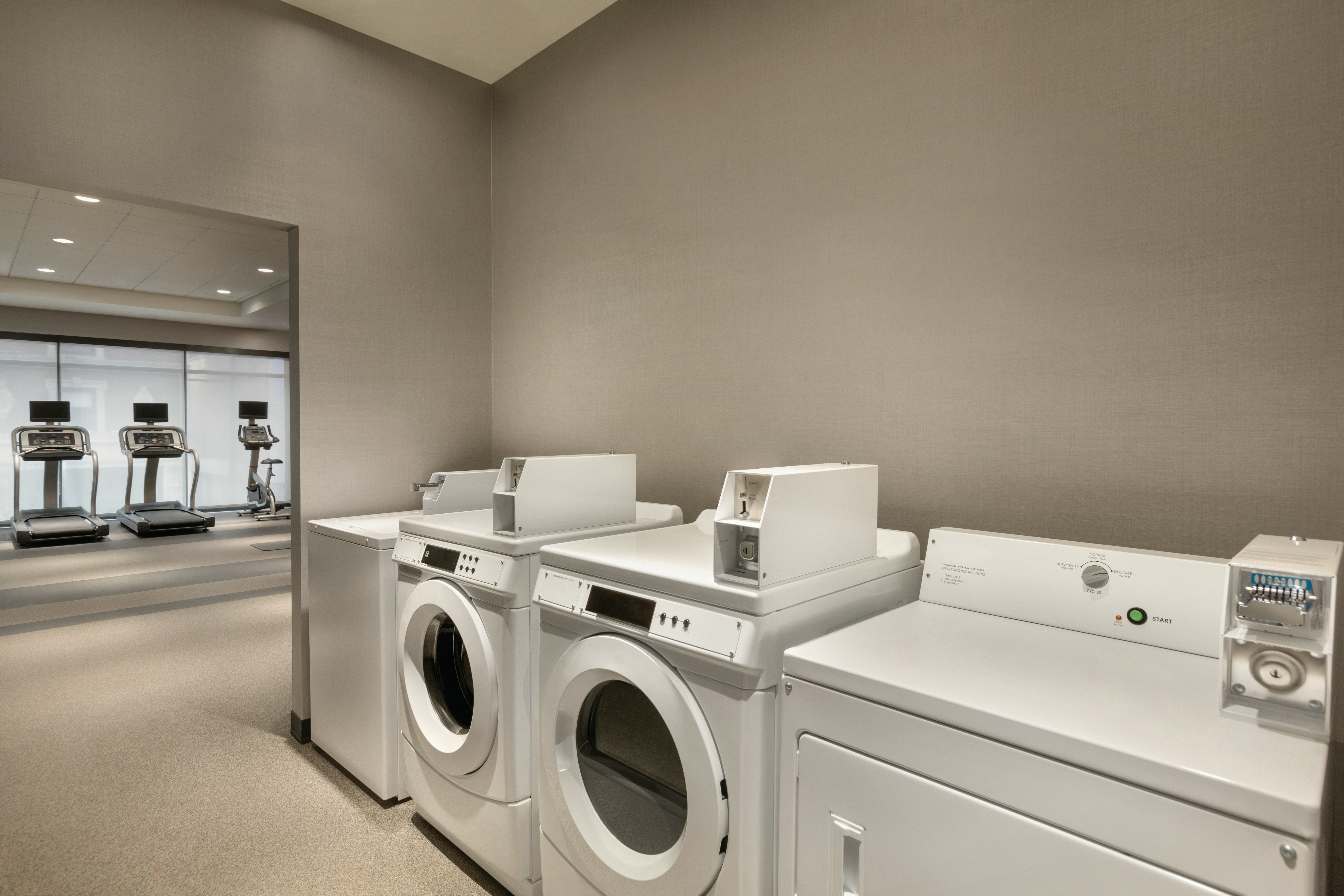 Home2 Suites By Hilton Chicago River North 52/55