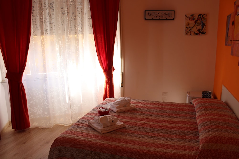 Damiani Sister Guest House 13/50