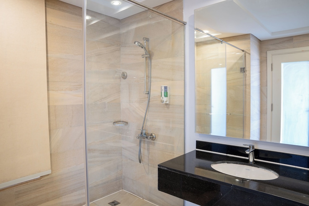 Rivoli Suites 44/48