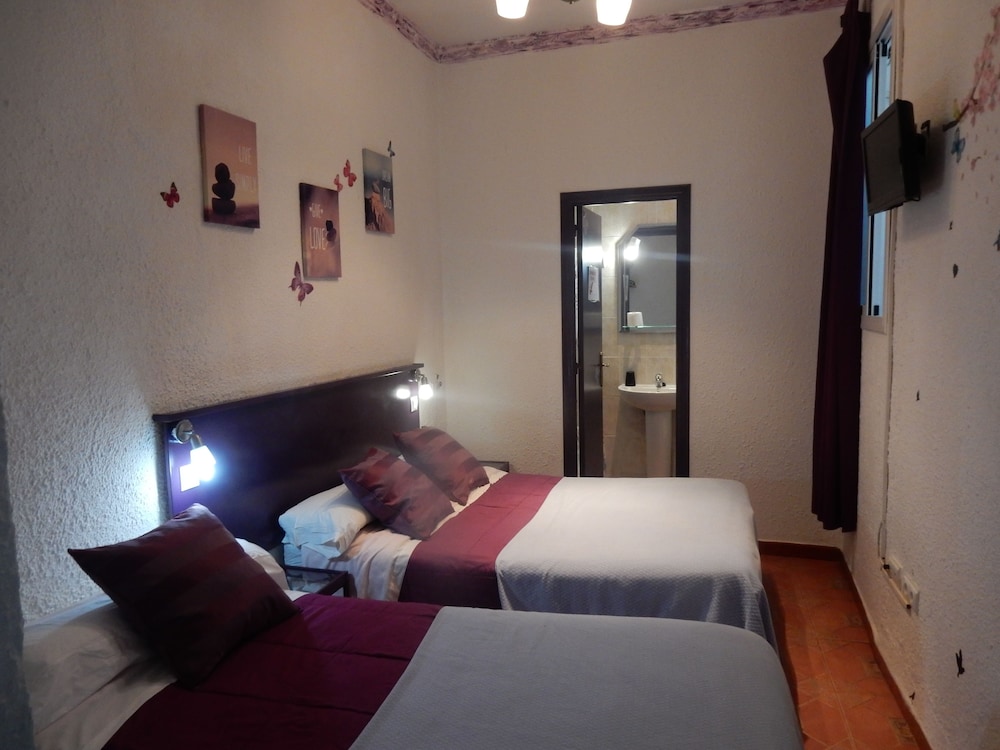 Pension Giraldilla 38/67