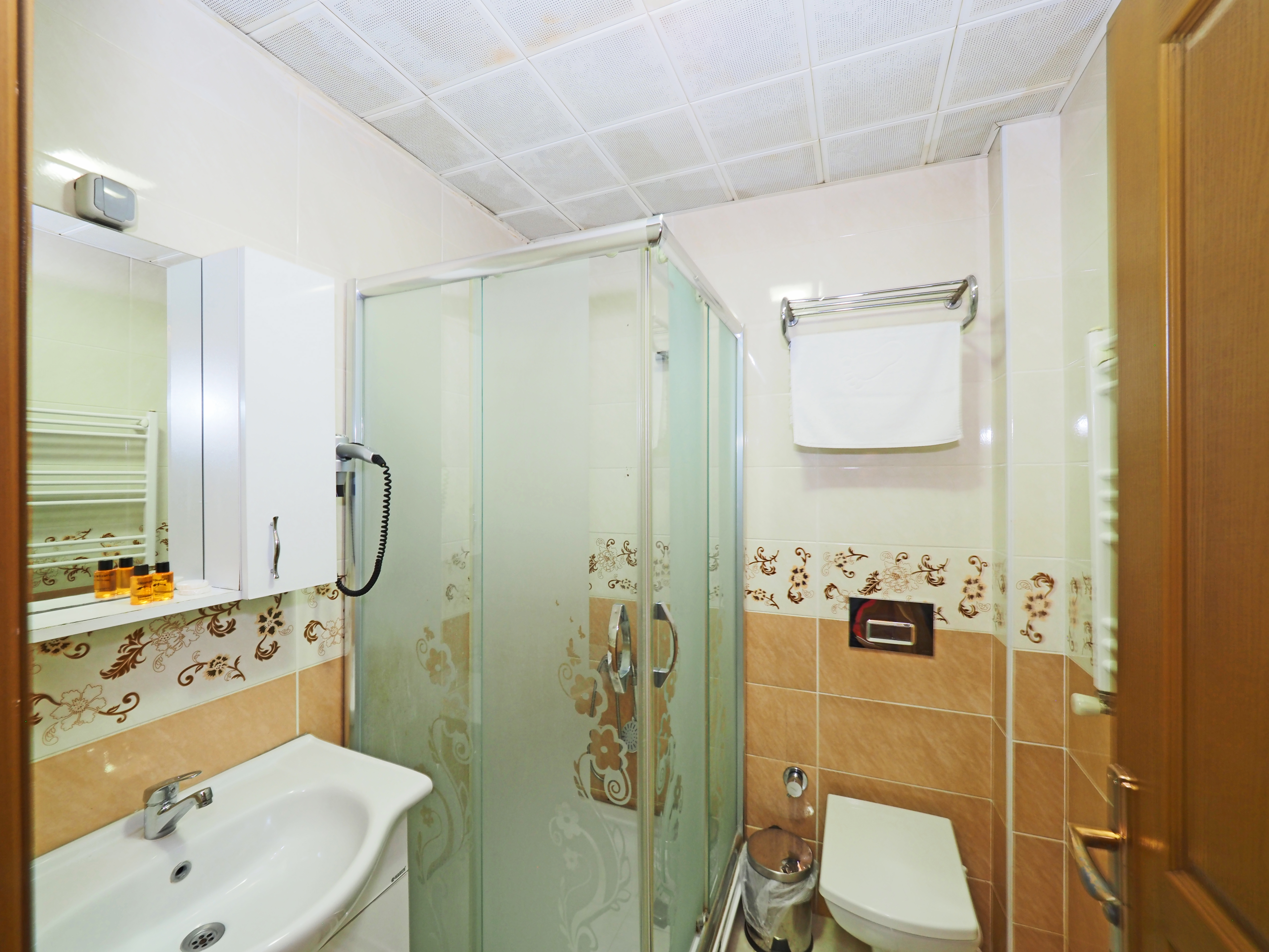 Renova Hotel Fatih 48/50