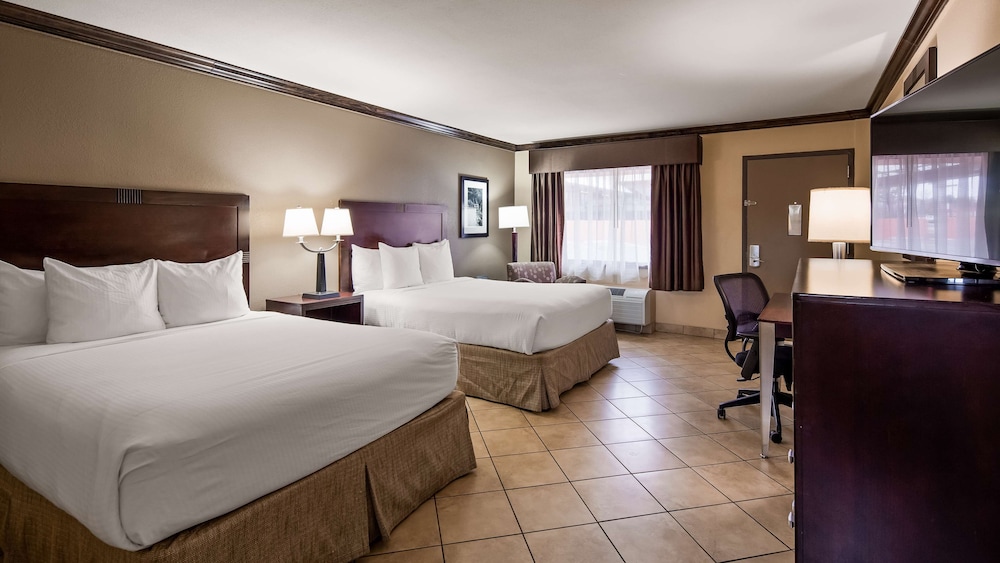 Best Western Plus Raton Hotel 10/43