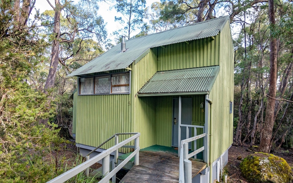 Lake St Clair Lodge 2/63