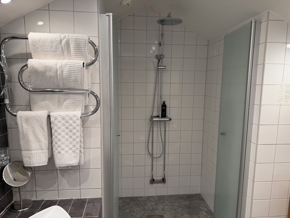 Hotel Wictoria 43/45