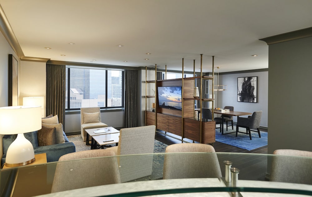 The Lofton Hotel Minneapolis, Tapestry Collection by Hilton 44/80