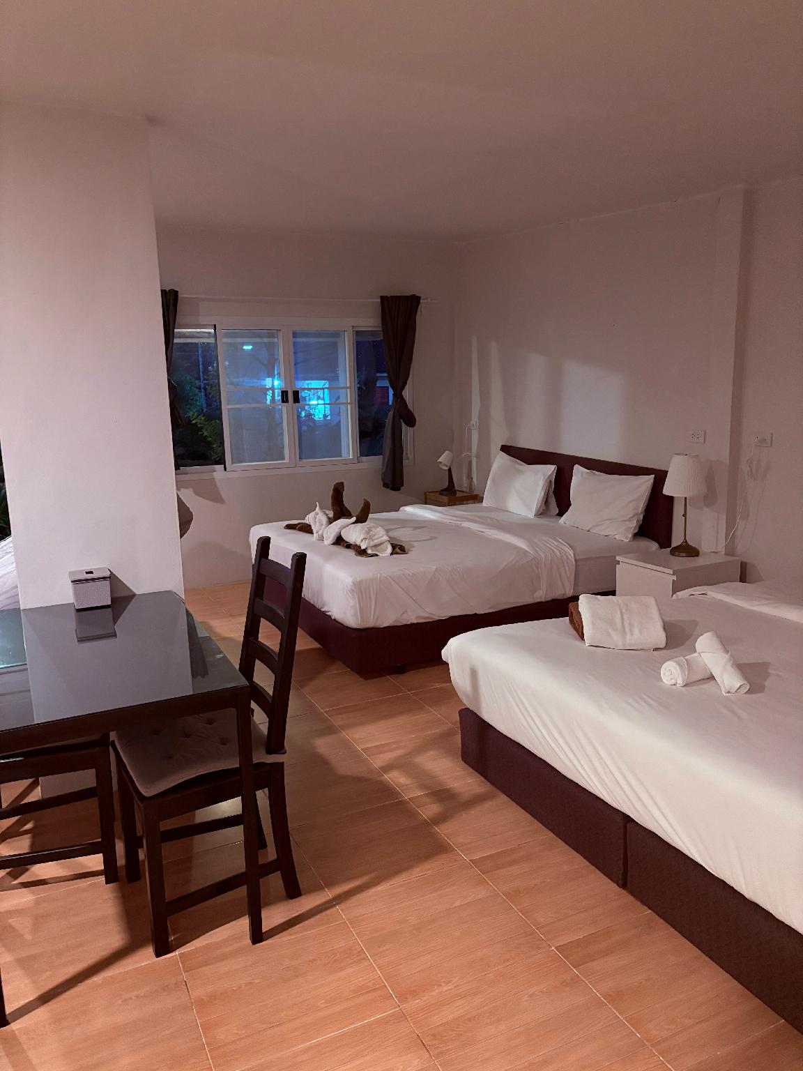 Family, Home, 2 King Beds
