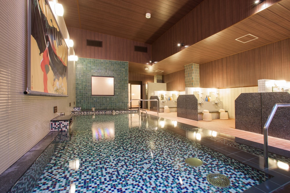 swimming pool spa