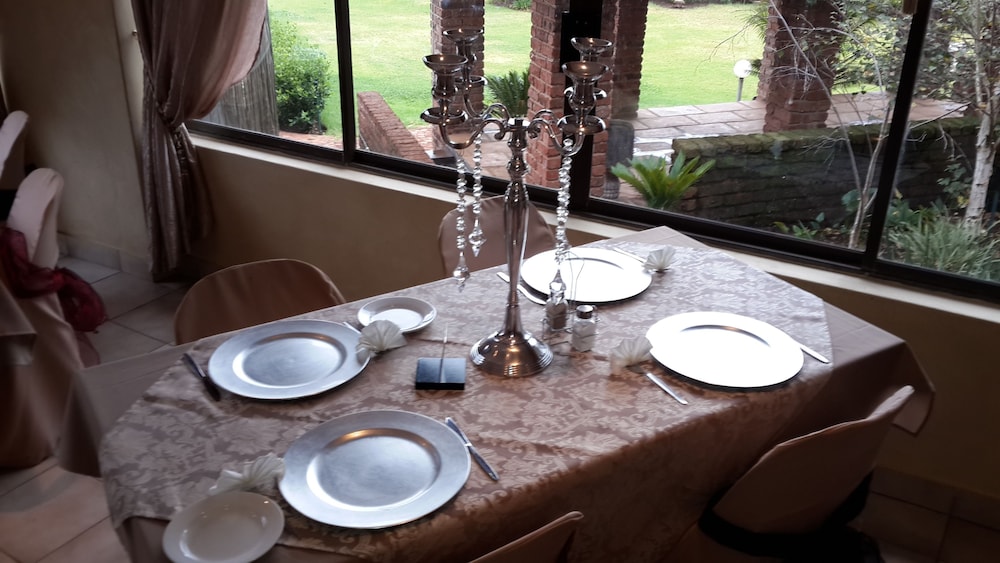 Crystal Rose Lodge and Spa 22/50