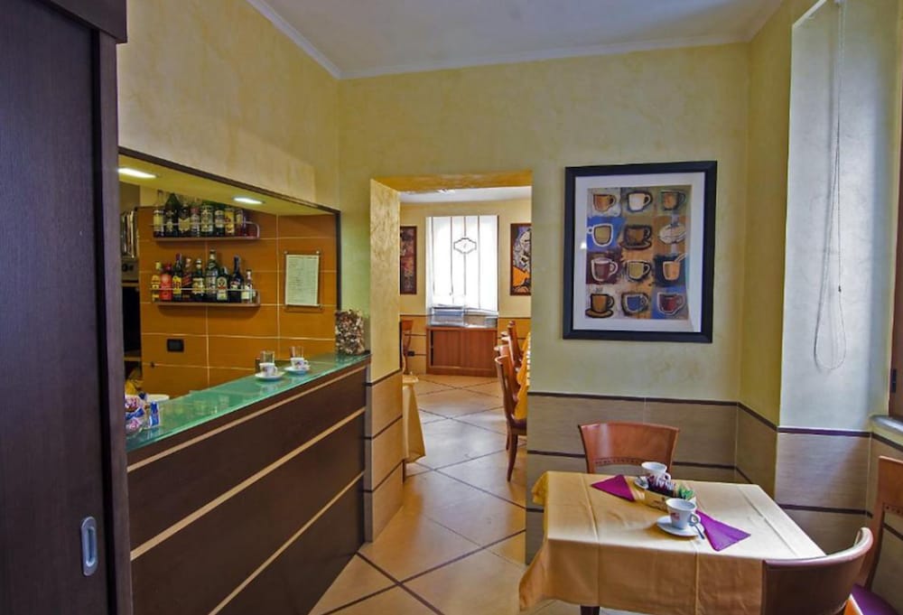 Hotel Lirico Roma 47/63