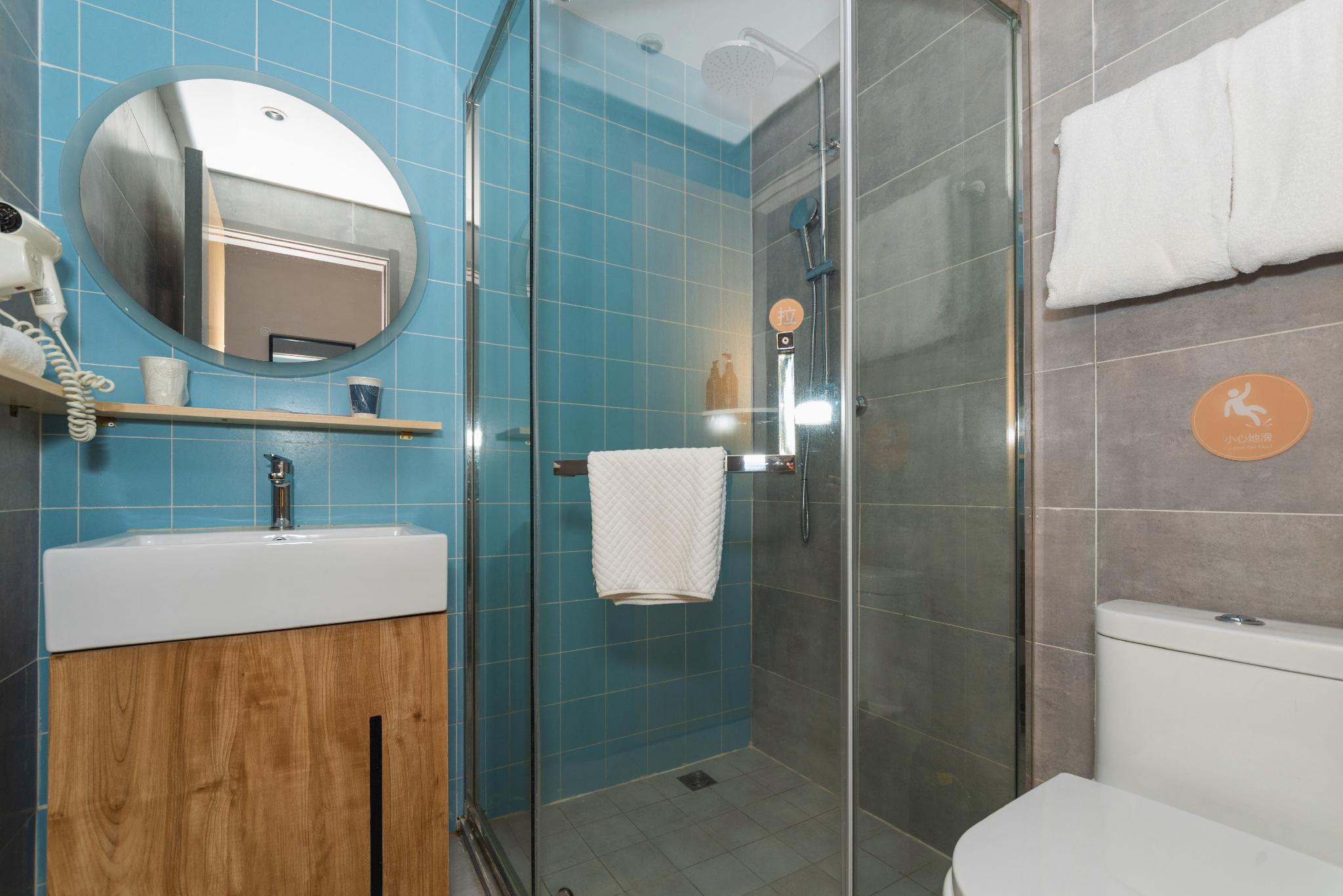 Home Inn (Fuzhou Gushan Walmart) 30/34