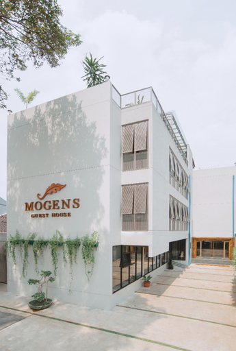 Mogens Guest House 2/20