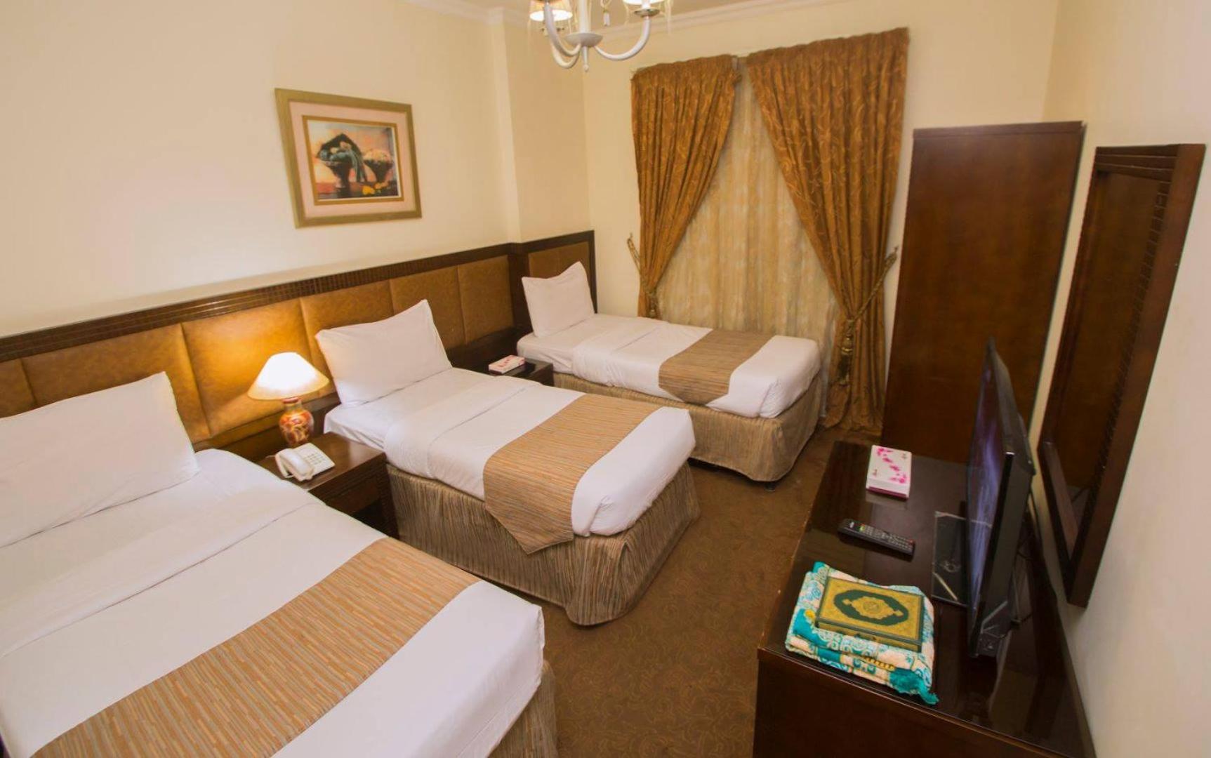 Anwar Al-Zahra Hotel 7/30
