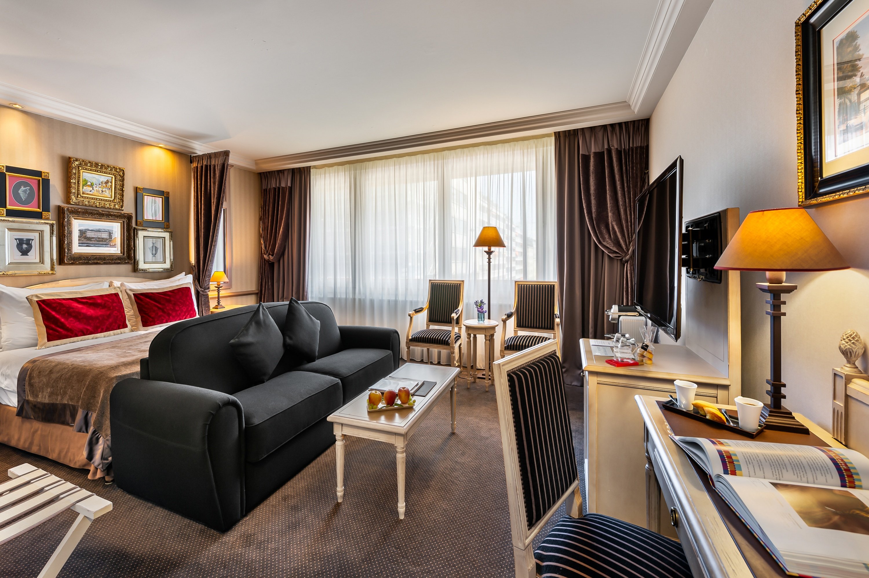 Royal Manotel 27/50